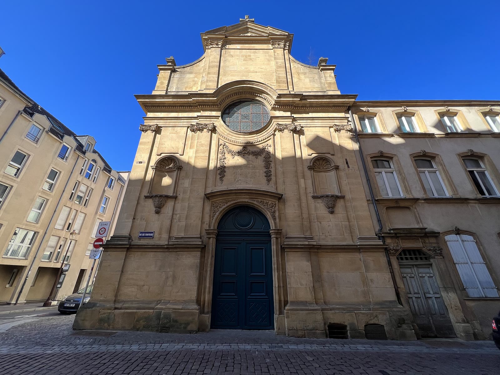 Galerie d'exposition de l'église des Trinitaires