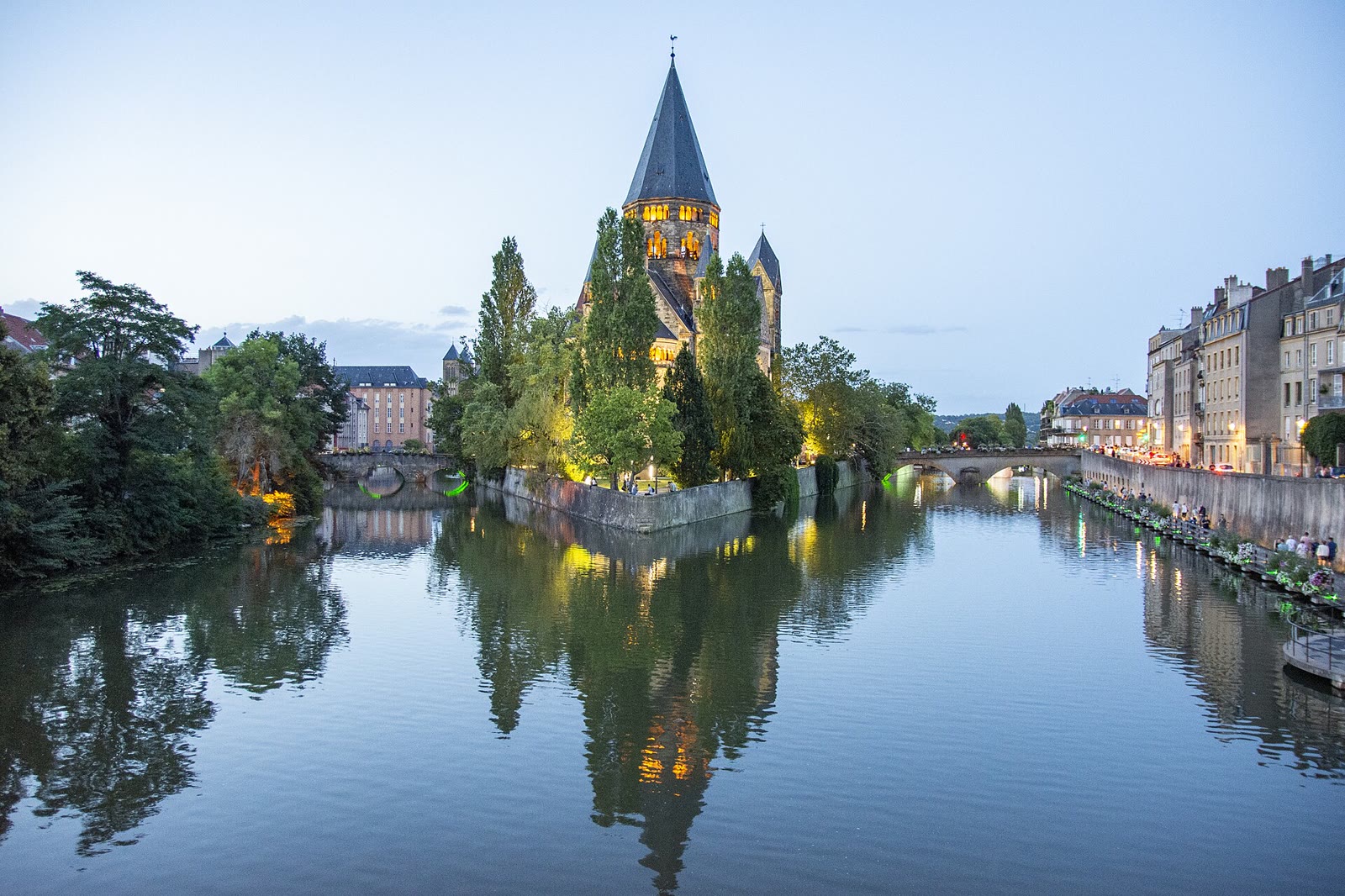 Temple Neuf