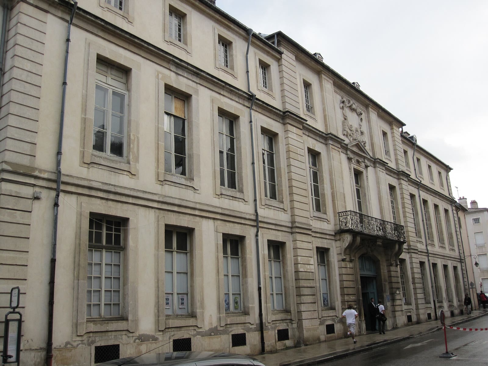 Hôtel Ferraris, Classical elegance in the Old Town
