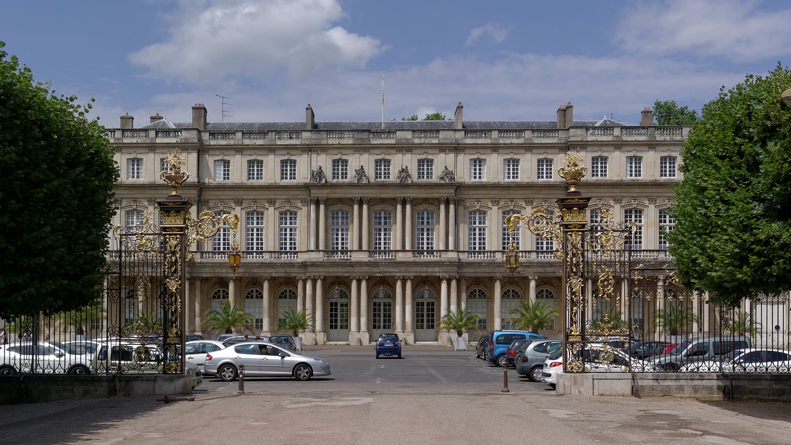 The Government Palace, a classical mansion and its garden