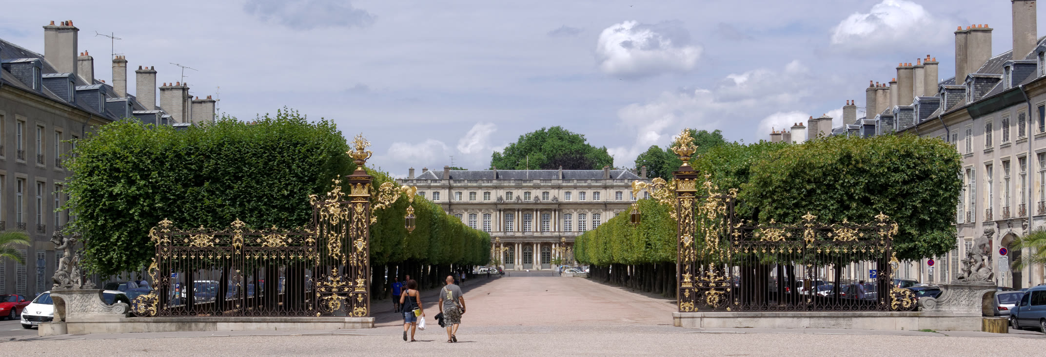 Place de la Carrière, a classical promenade in the Old Town
